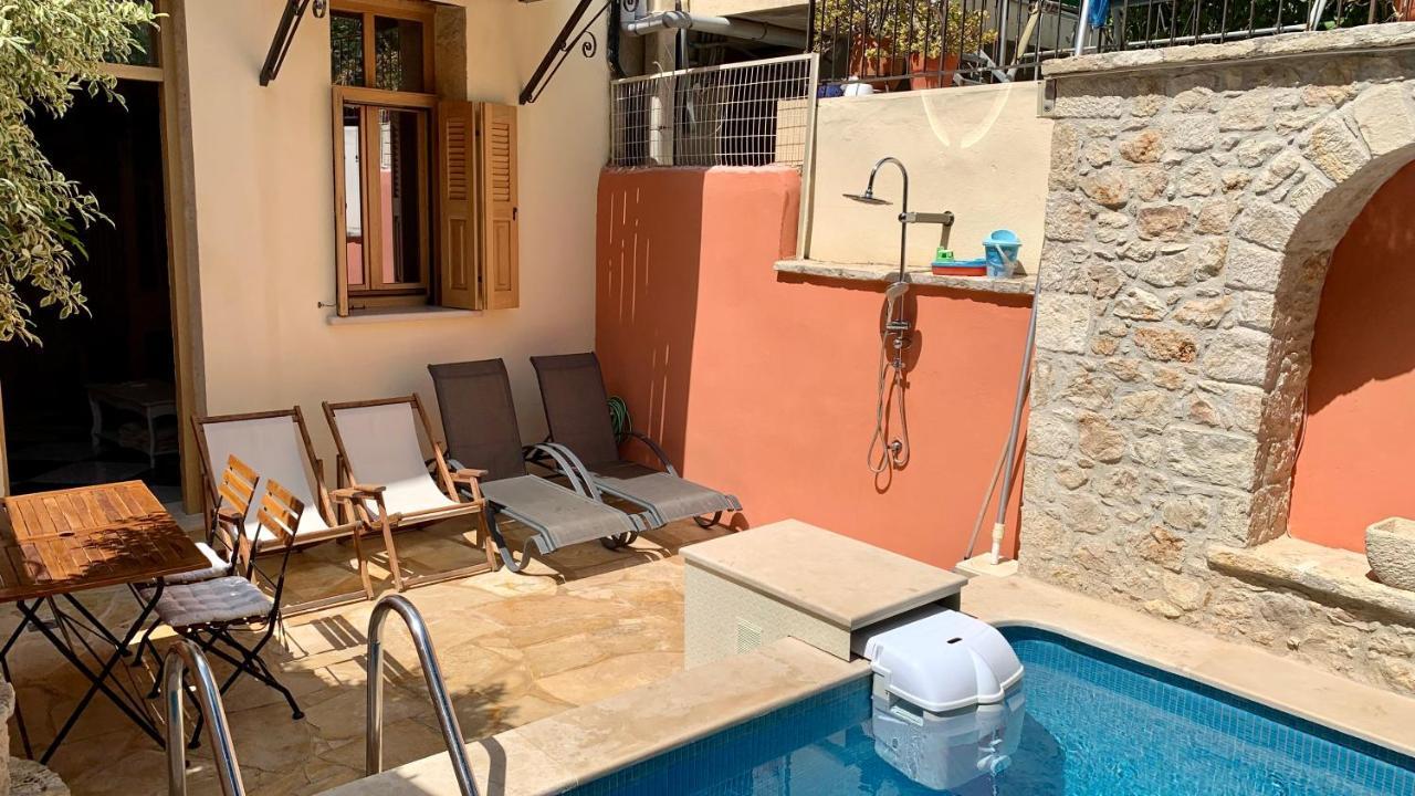 Villa Casa Atitamo 罗希姆诺 外观 照片