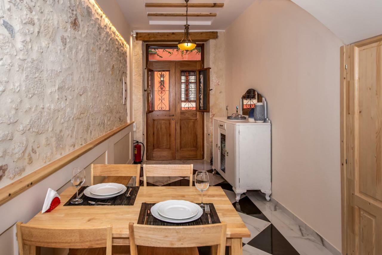 Villa Casa Atitamo 罗希姆诺 外观 照片